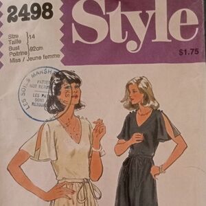 Style #2498 Women's Pattern 14 Bust 92 cm Elegant Dress Open Shoulder